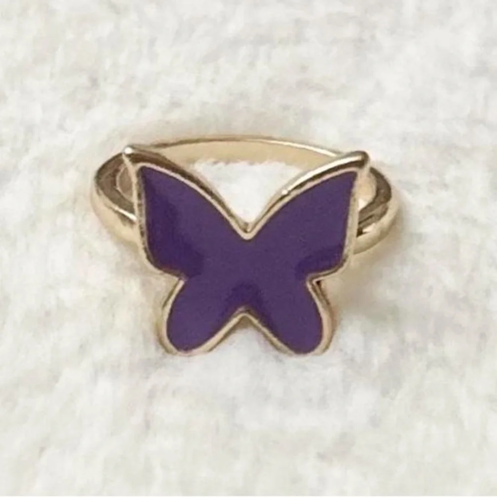 5/$15 🩷 MUST BUNDLE Gold Butterfly Ring with Purple Enamel